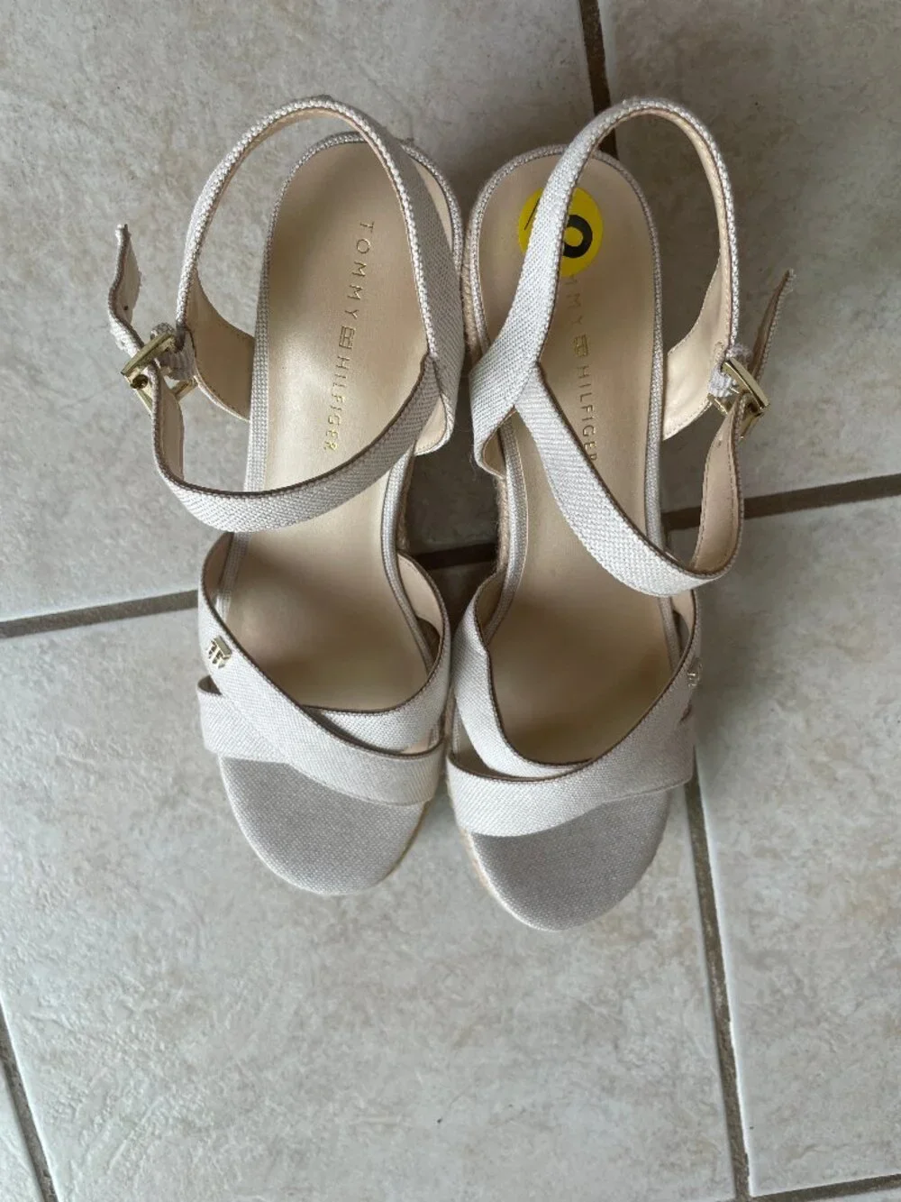 Tommy Hilfiger womens beige espadrille platform heels open toe strappy wedge 9
